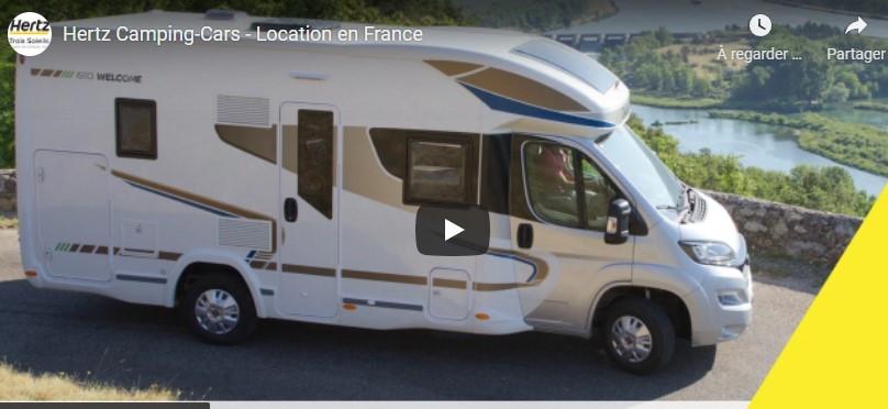 PHOTO. Un camping car dans le fossé au niveau de la zone commerciale de  Vauchelles-les-Quesnoy